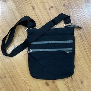 Baggallini Black Messenger Bag with Gray Accents